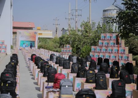 توزیع ۴۶ هزار بسته لوازم آموزشی بین دانش آموزان