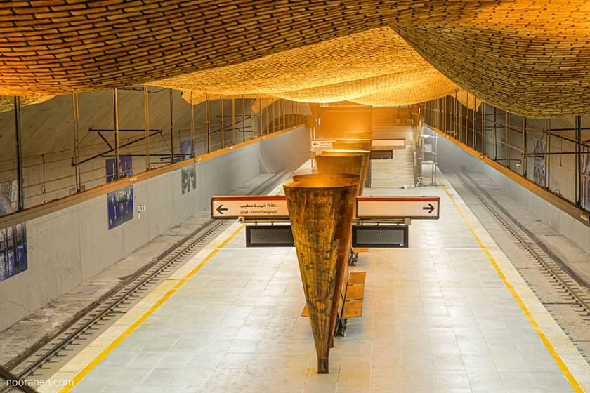 بررسی استاندارد آسانیورها و پله برقی های مترو شیراز
