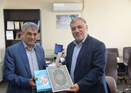 قدردانی از تلاش های مدیرکل کمیته امدادامام خمینی(ره) فارس