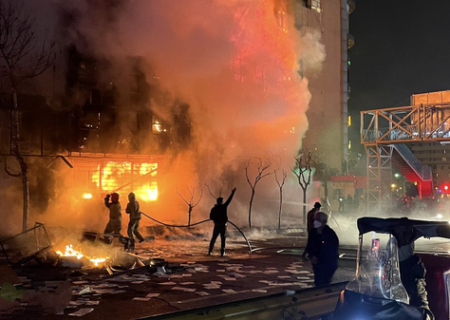 نابودی اموال عمومی مرودشت توسط اغتشاشگران 