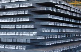 ثبت رکورد تولید ماهیانه و روزانه شمش فولادی در غدیر نی ریز