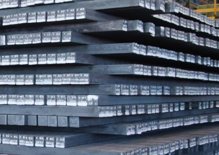 ثبت رکورد تولید ماهیانه و روزانه شمش فولادی در غدیر نی ریز