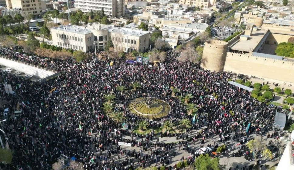 بیعت با سومین رهبر انقلاب اسلامی در شیراز