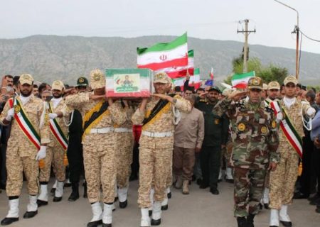 تشییع پیکر شهید “محمدباقر محمدی”، شهید صنعت برق فارس در کوه‌چنار