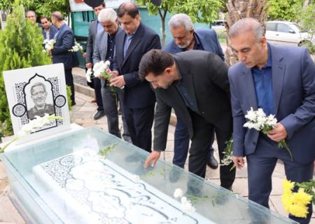 عطر یاد شهدا، آغازگر هفته کار و کارگر در فارس