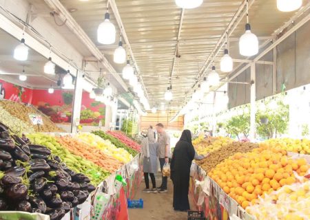 تأمین امنیت غذایی شیراز در شرایط جنگی؛ توزیع ۲۴۷۲ تن میوه در ایام نوروز / فعالیت ۲۴ساعته میدان مرکزی