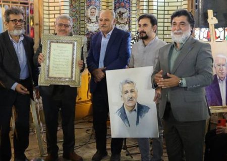 تجلیل از پنج استاد برجسته میراث‌فرهنگی فارس در آیینی با حضور مدیرکل میراث‌فرهنگی