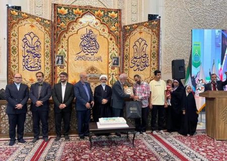 تجلیل از ۳۰۰۰ حافظ قرآنی شیرازی