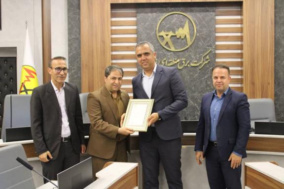 همافزایی برق منطقهای فارس و بوشهر با صنعت سیمان برای عبور از پیک تابستان 1405