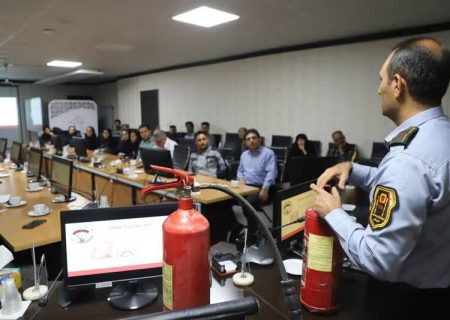 برگزاری دوره اطفای حریق، ویژه کارکنان دانشکده علوم پزشکی لارستان