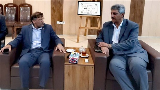 نشست مشترک مدیر مخابرات فارس و فرماندار رستم با محوریت توسعه شبکه ارتباطی