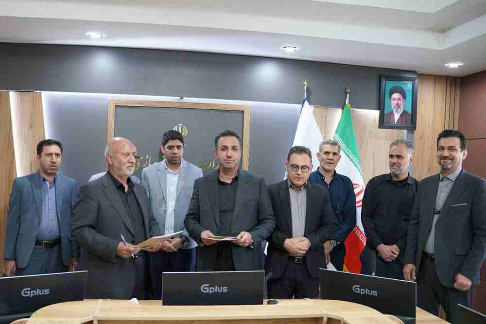 انعقاد قرارداد خرید ۱۹۶ واحد مسکن استیجاری ویژه زوج‌های جوان در فارس