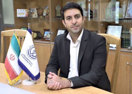 تقدیر استاندار فارس از روابط عمومی دانشگاه علوم پزشکی شیراز به عنوان روابط عمومی منتخب استان فارس در اطلاع‌رسانی و جریان‌سازی رویدادهای ملی