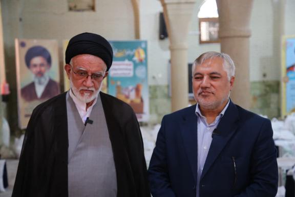توزیع بسته های ارزاق و حمایت های اجتماعی در حرم مطهر حضرت سیدعلاءالدین حسین