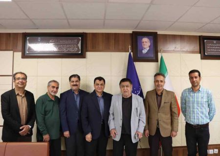 توسعه ورزش کارگری و میزبانی مسابقات کشوری محور دیدار پیروانی با مدیرکل تعاون، کار و رفاه اجتماعی فارس