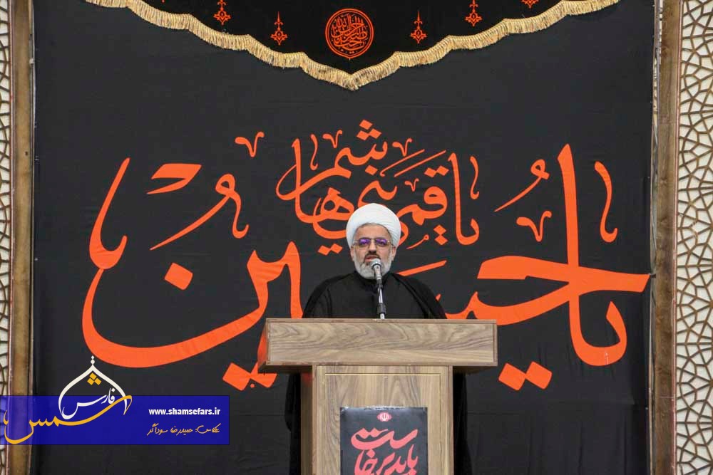 تا تحقق انتقام خون شهیدان، دست از مبارزه برنمی‌داریم