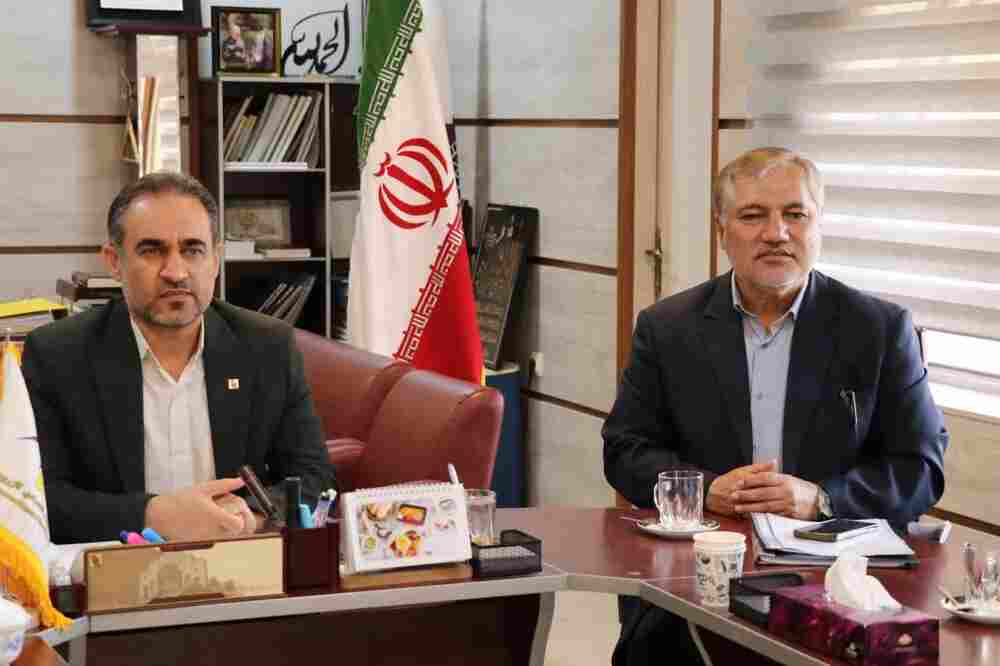 تفاهمنامه همکاری شرکت شهرکهای صنعتی و کمیته امداد فارس با محوریت «اشتغال پایدار» مددجویان