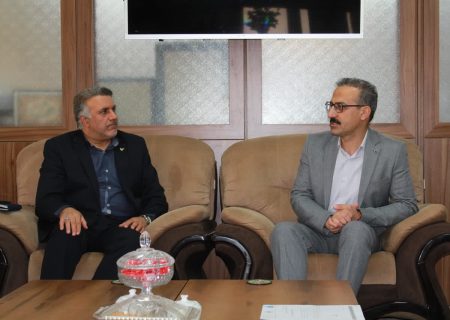 مدیریت هوشمند توزیع کارت سوخت در فارس؛ تحویل کارت‌ها متناسب با ظرفیت شبکه پستی انجام می‌شود