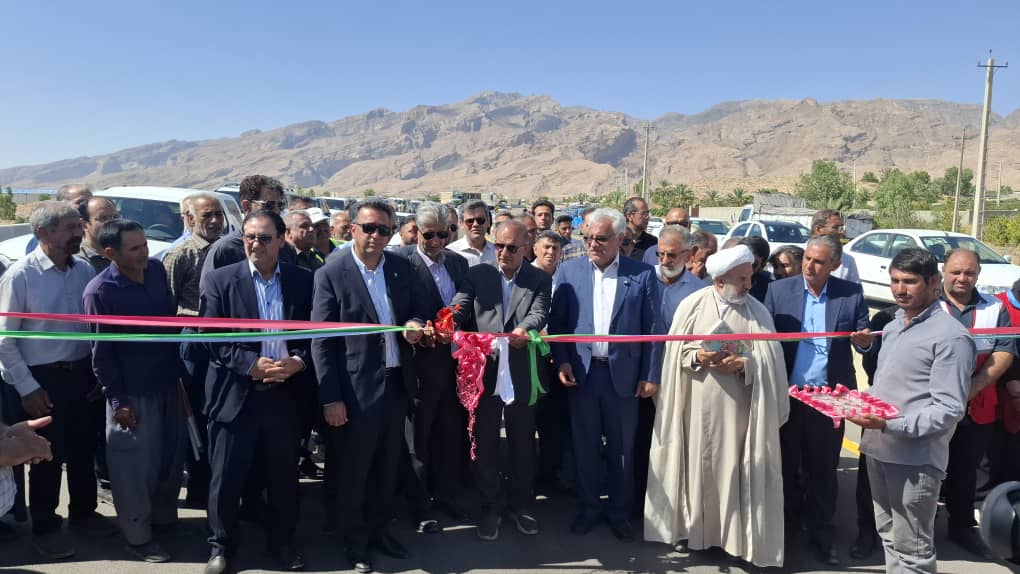 بهرهبرداری از ۱۰ کیلومتر بزرگراه داراب – بندرعباس با اعتبار ۸ هزار میلیارد ریال