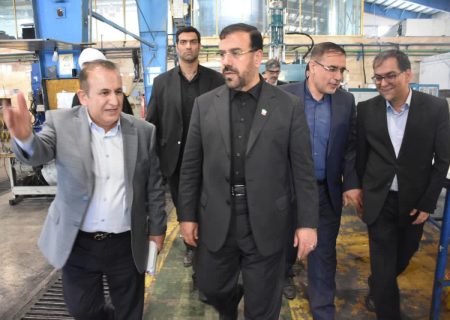 بازدید استاندار فارس از بزرگ‌ترین مجموعه تولید لوله‌های کامپوزیتی کشور