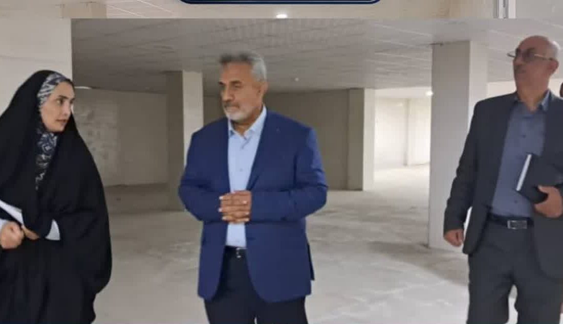 بازدید رئیس اتاق اصناف مرکز استان فارس از مجموعههای تجاری بنیاد برکت با هدف توسعه همکاریهای اقتصادی