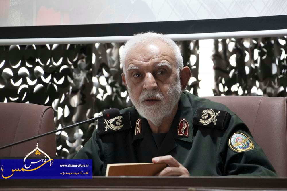 تشریح برنامههای هفته دفاع مقدس در استان فارس؛ برگزاری بیش از ۲ هزار یادواره شهدا و پخش برنامههای زنده از ۷ نقطه استان