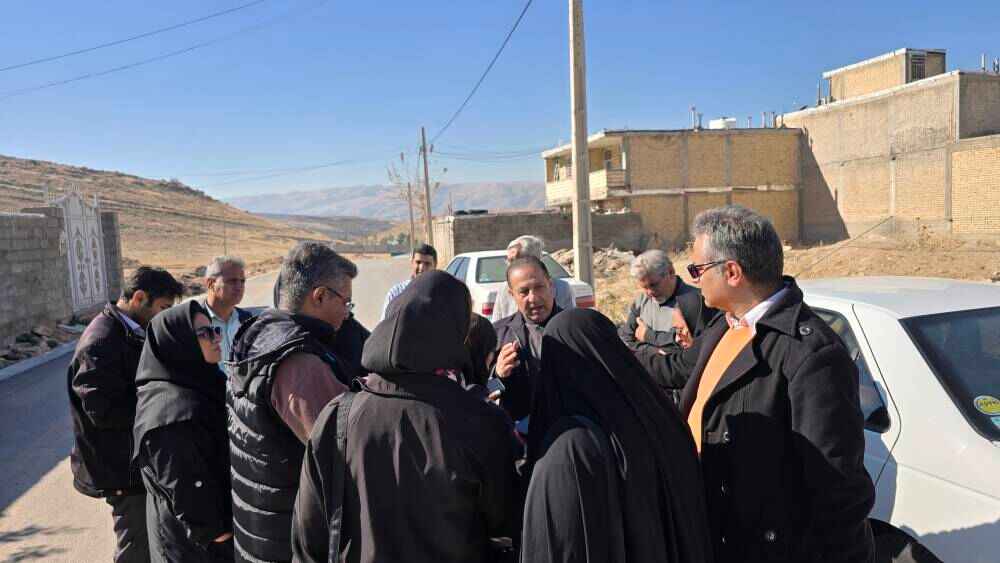 بررسی فنی روند اجرایی طرحهای آبرسانی روستای گیاهزار در حضور اصحاب رسانه