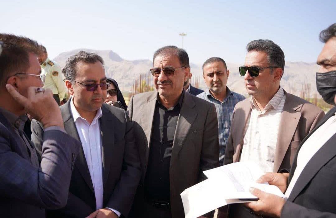 شتاب‌بخشی به نهضت ملی مسکن در نی‌ریز و استهبان؛ تأکید وزارت راه بر تسریع در عملیات احداث واحدهای «گروه‌ساخت»