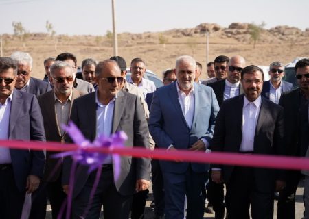 ۱۴ طرح بزرگ زیرساختی و انرژی‌های تجدیدپذیر در داراب و زرین‌دشت افتتاح شد