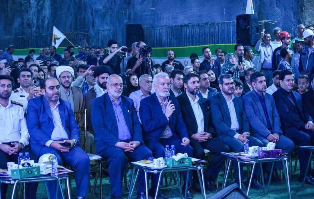 ورود دستگاه حفار مکانیزه خط3مترو به ایستگاه آرین