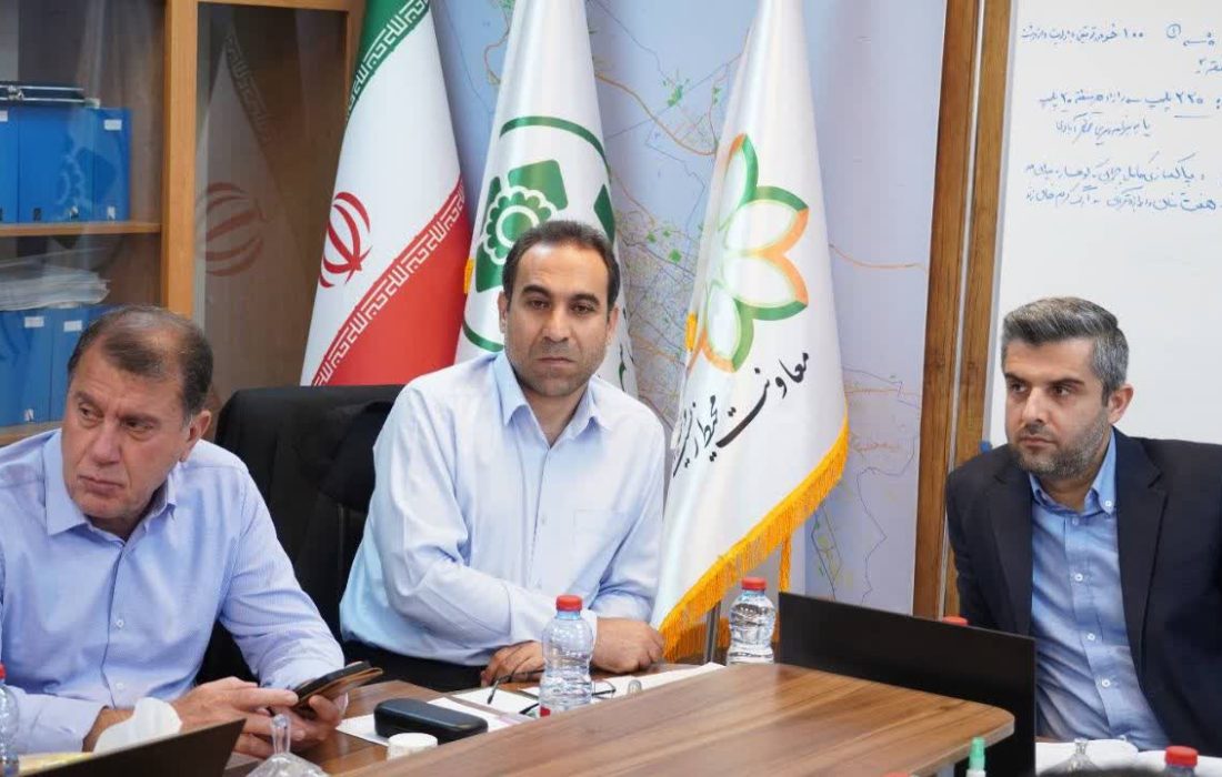 بررسی روند اجرای طرحهای صیانت از حقوق عامه در ویژهجلسه شورای شهرداران مناطق شیراز