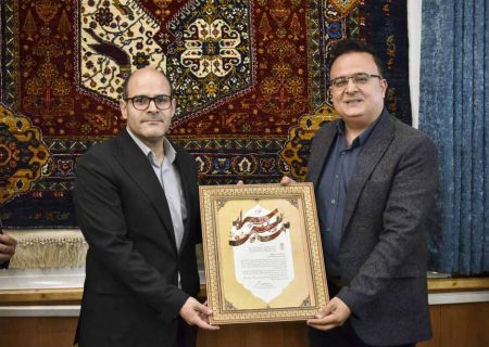 رونمایی از قالی «چهار نقش» شیراز در موزه شهر؛ گامی نو در مسیر برندسازی میراث فرهنگی همزمان با هفته گردشگری